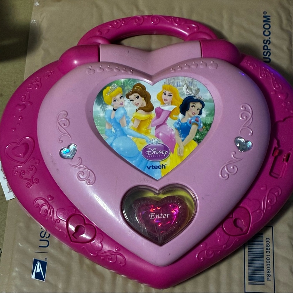 Disney Princess Heart-Shaped Pink Learning Laptop+Princess Mug+Slippers - Picture 5 of 8
